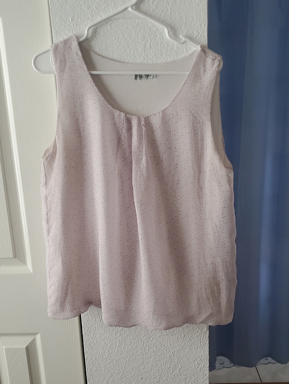 Soft Light Pink Scoop Neck Sleeveless Camisole